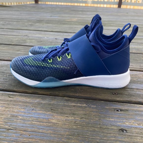 Nike Air Zoom Strong Womens Sneaker 6 - Picture 6 of 13
